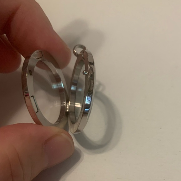 Authentic Origami Owl Large Hinged Silver Legacy Living Locket NWT in Box - Picture 6 of 10